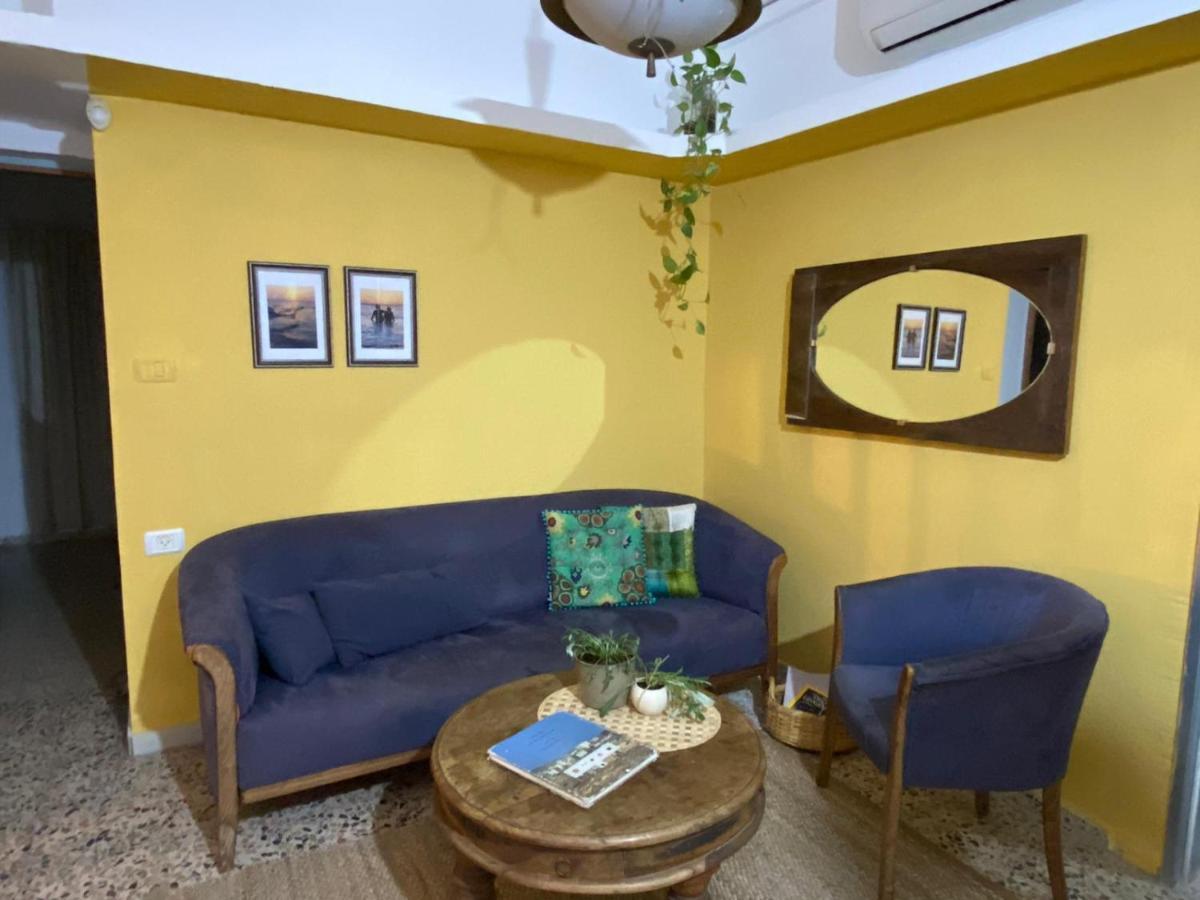 Juha'S Guesthouse - Zarqa Bay Jisr ez Zarqa Екстер'єр фото