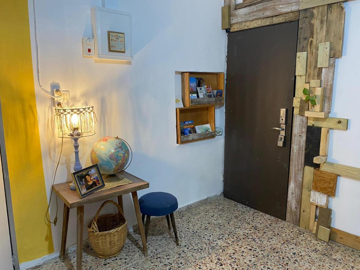 Juha'S Guesthouse - Zarqa Bay Jisr ez Zarqa Екстер'єр фото