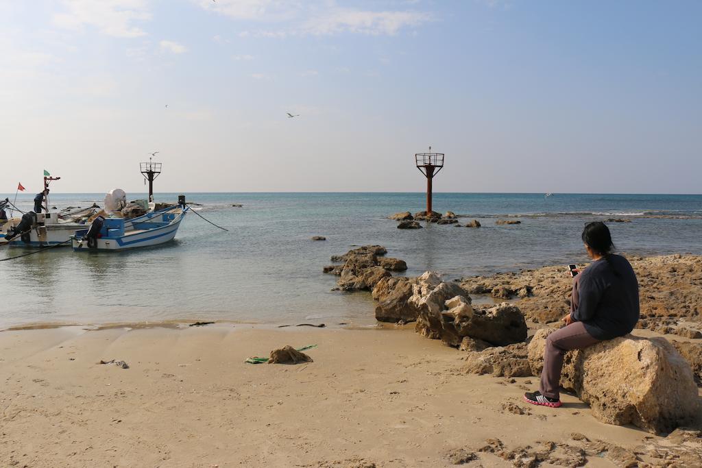Juha'S Guesthouse - Zarqa Bay Jisr ez Zarqa Екстер'єр фото